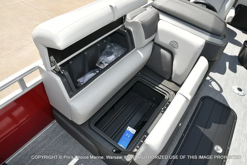 Slide: The Image of Sun Tracker Fishin' Barge 22 XP3 Tri-Toon w/200HP 2026 - 41