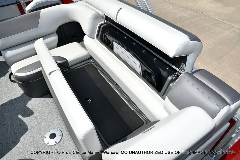 Slide: The Image of Sun Tracker Fishin' Barge 22 XP3 Tri-Toon w/200HP 2026 - 76