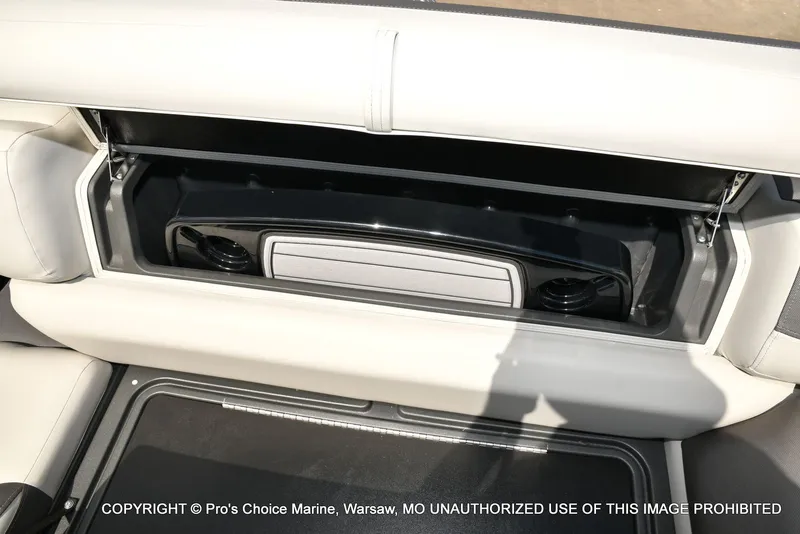 Slide: The Image of Sun Tracker Fishin' Barge 22 XP3 Tri-Toon w/200HP 2026 - 77