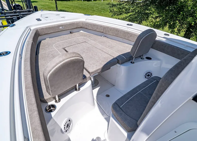 Slide: The Image of Sea Hunt Ultra 275 SE 2026 - 23