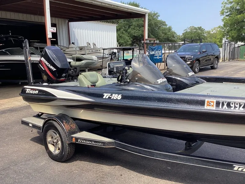 Slide: The Image of Triton Tr-186 2003 - 11