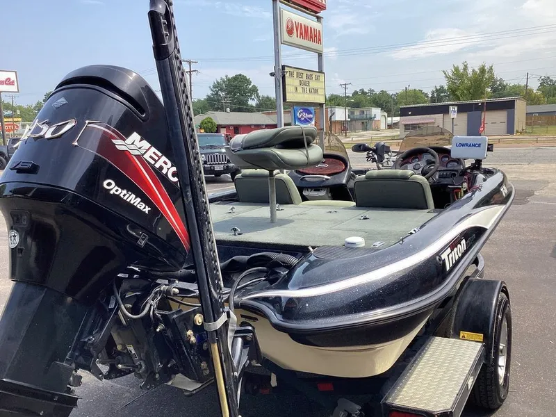 Slide: The Image of Triton Tr-186 2003 - 9