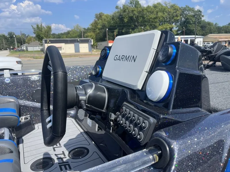 Slide: The Image of Bass Cat Eyra SP 2026 - 19