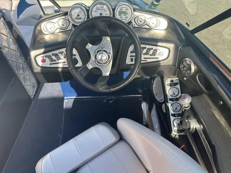 Slide: The Image of MasterCraft X2 2007 - 9