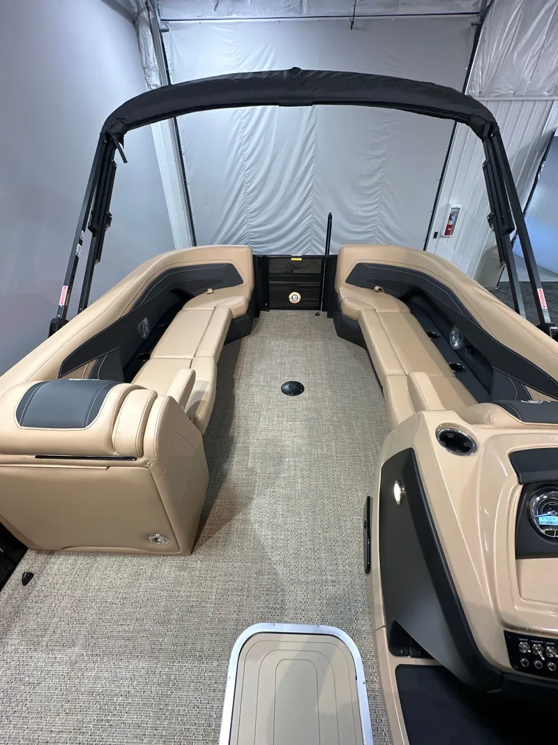 Slide: The Image of Barletta Cabrio 24QC 2026 - 11