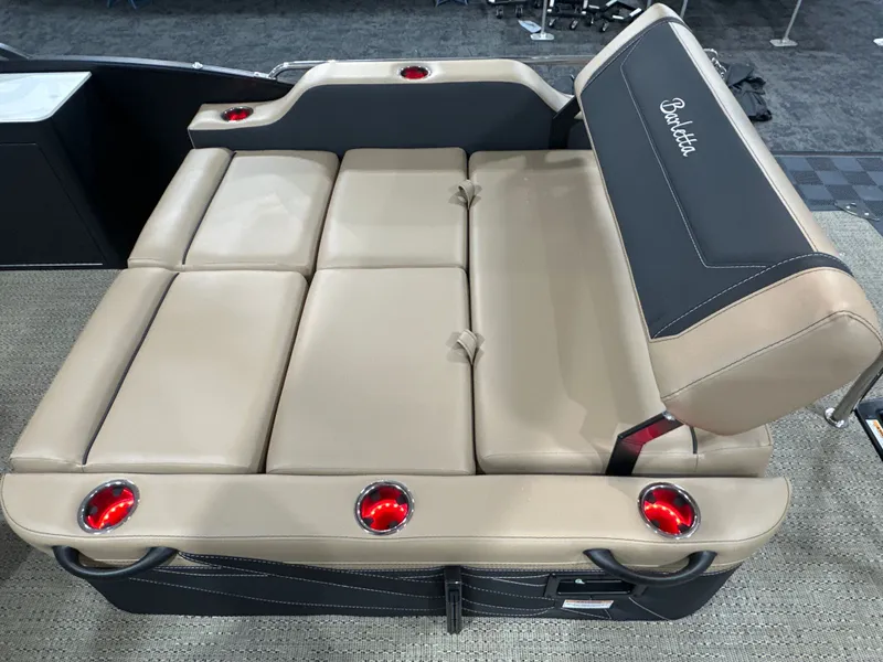 Slide: The Image of Barletta Cabrio 24UE 2026 - 10