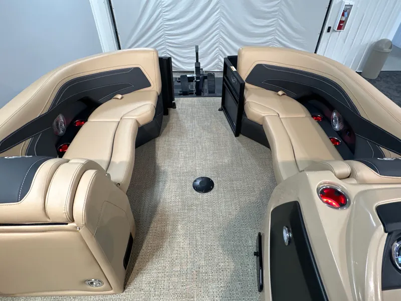 Slide: The Image of Barletta Cabrio 24UE 2026 - 14