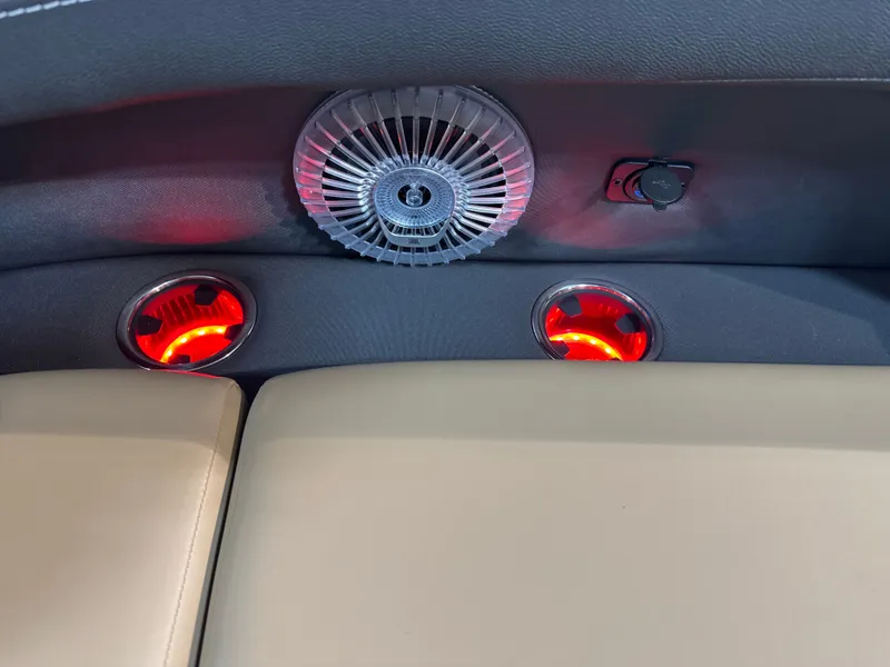 Slide: The Image of Barletta Cabrio 24UE 2026 - 15