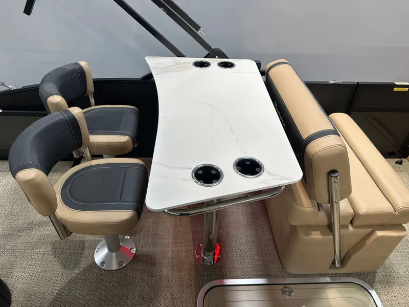 Slide: The Image of Barletta Cabrio 24UE 2026 - 18