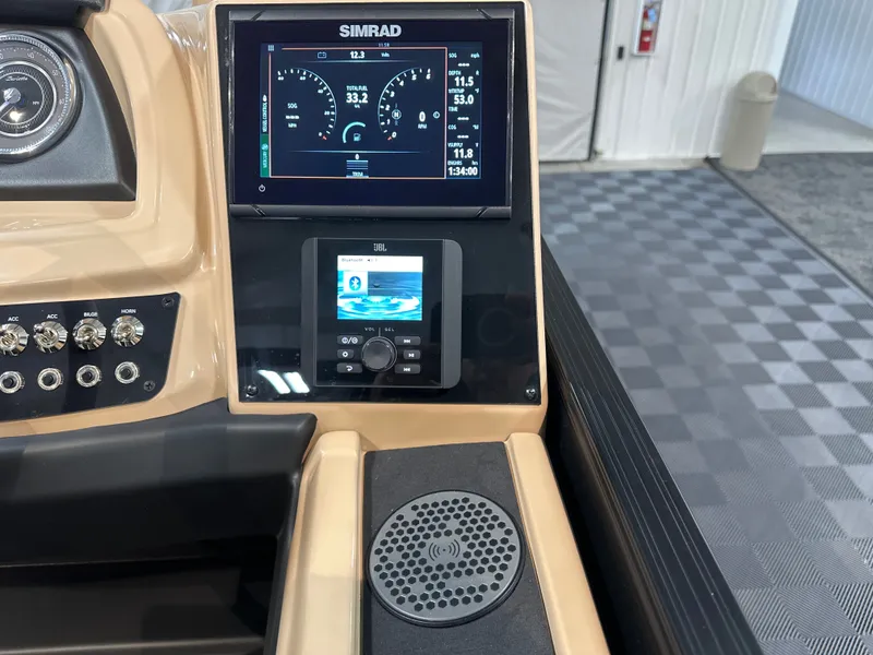 Slide: The Image of Barletta Cabrio 24UE 2026 - 22