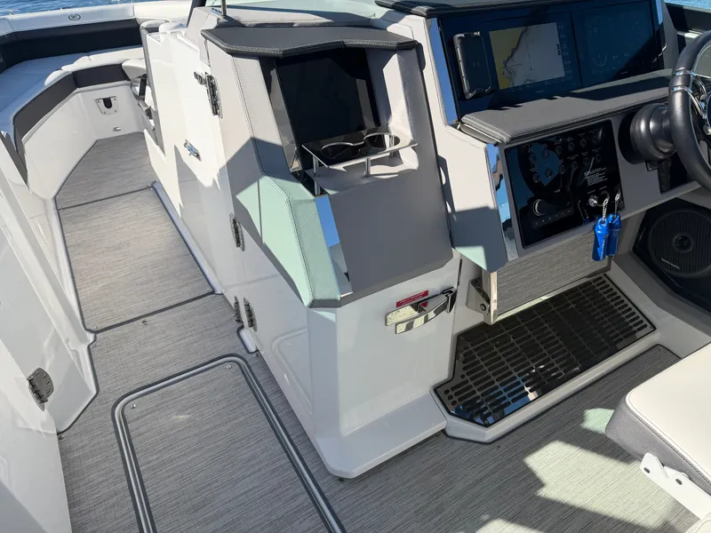 Slide: The Image of Cobalt R33 2024 - 14