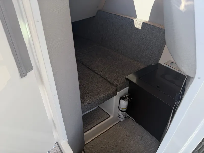 Slide: The Image of Cobalt R33 2024 - 15