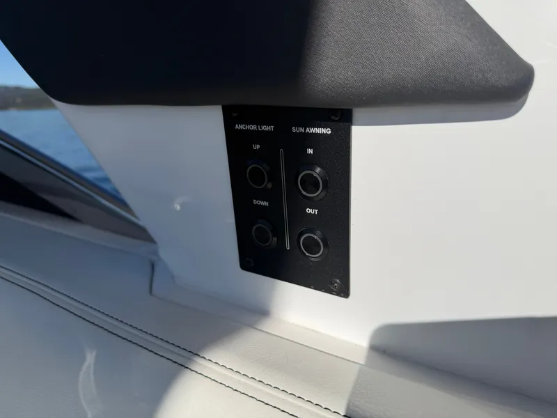 Slide: The Image of Cobalt R33 2024 - 24