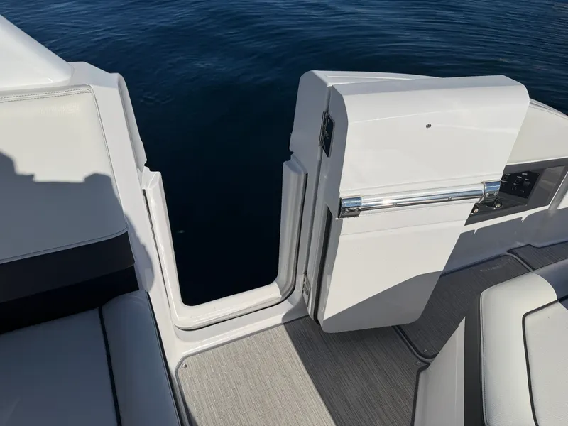 Slide: The Image of Cobalt R33 2024 - 25