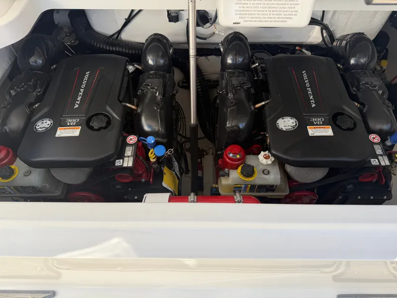 Slide: The Image of Cobalt R33 2024 - 29