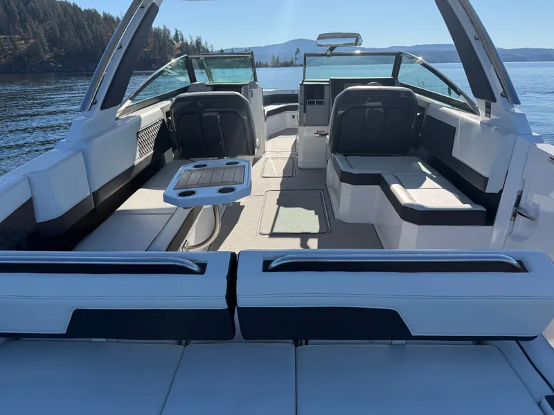 Slide: The Image of Cobalt R33 2024 - 6