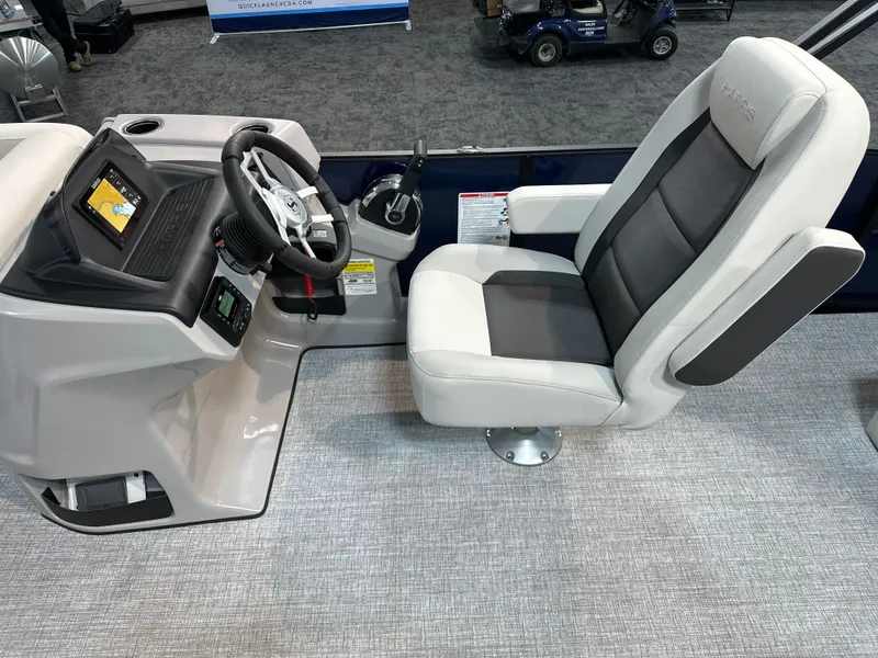 Slide: The Image of Harris Cruiser 210 2026 - 18