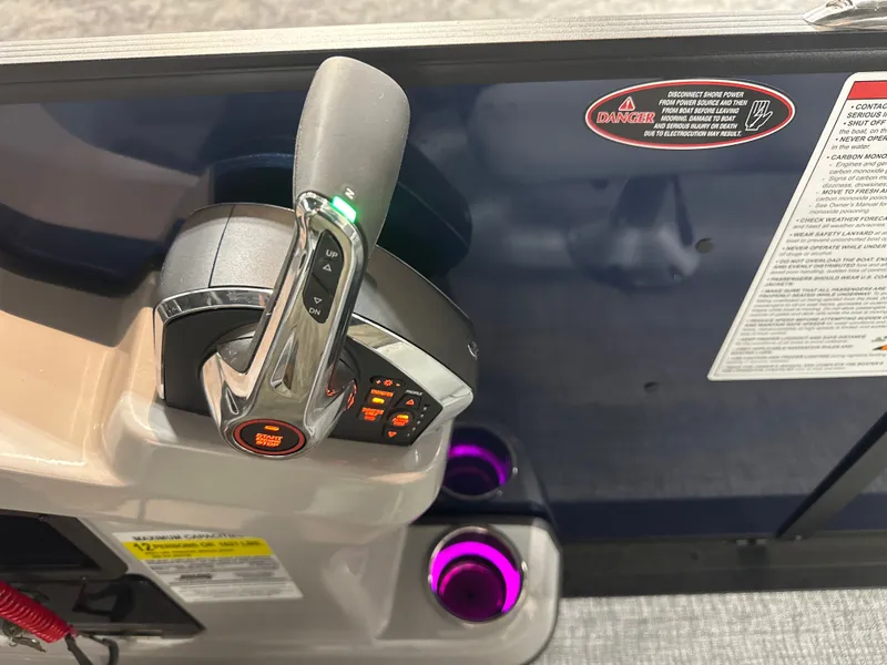 Slide: The Image of Harris Cruiser 230 2026 - 19