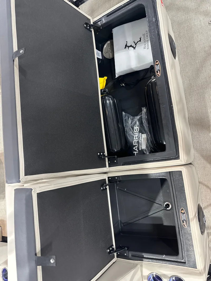 Slide: The Image of Harris Cruiser 230 2026 - 21