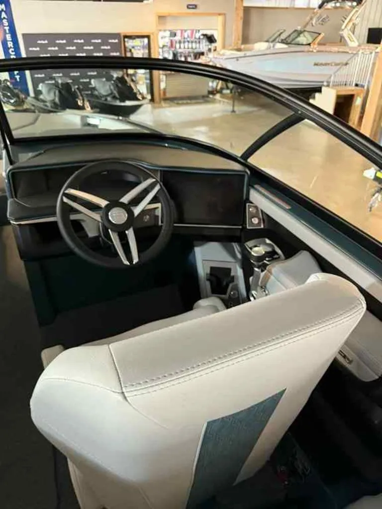 Slide: The Image of MasterCraft XT22 2025 - 7