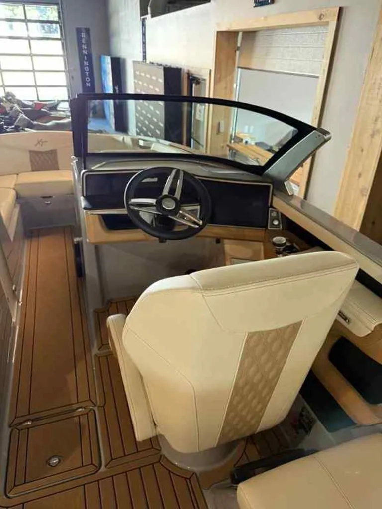 Slide: The Image of MasterCraft XT24 2025 - 15