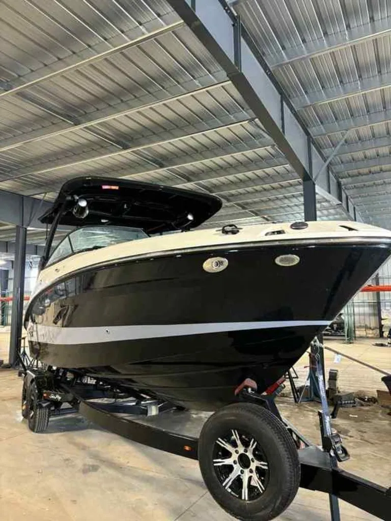 Slide: The Image of Sea Ray SLX 260 Surf 2024 - 2