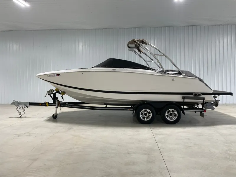 Slide: The Image of Four Winns SL242 2009 - 1