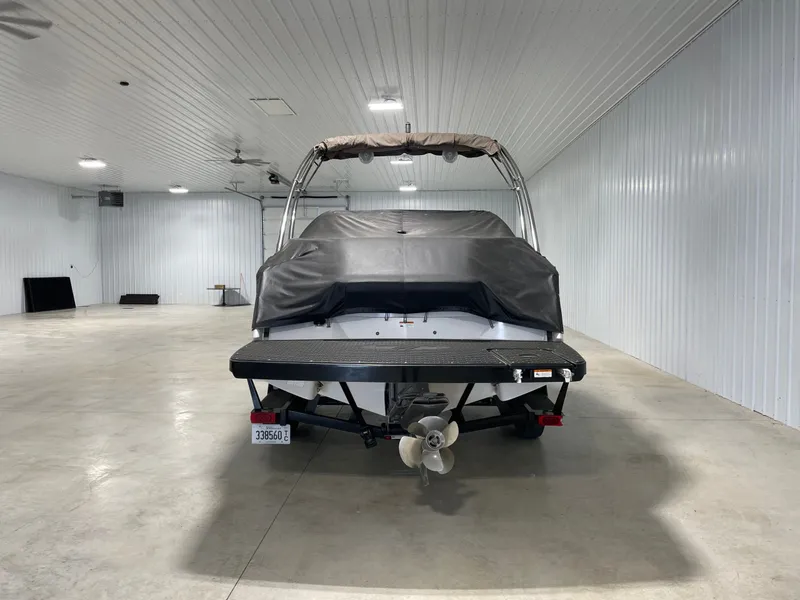 Slide: The Image of Four Winns SL242 2009 - 4