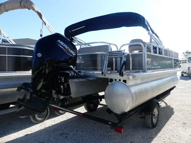 Slide: The Image of Sun Tracker Party Barge 18 DLX 2023 - 3