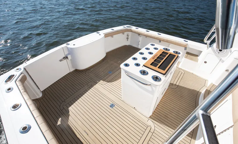 Slide: The Image of Henriques 42 Express Hardtop Bridge 2021 - 20