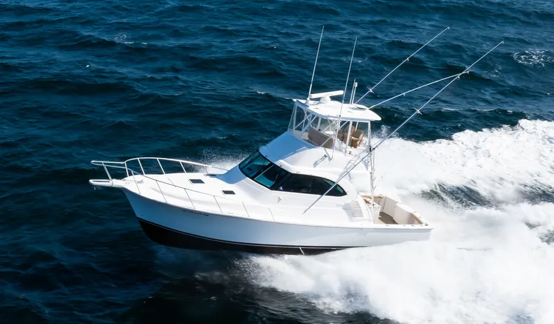 Slide: The Image of Henriques 42 Express Hardtop Bridge 2021 - 6