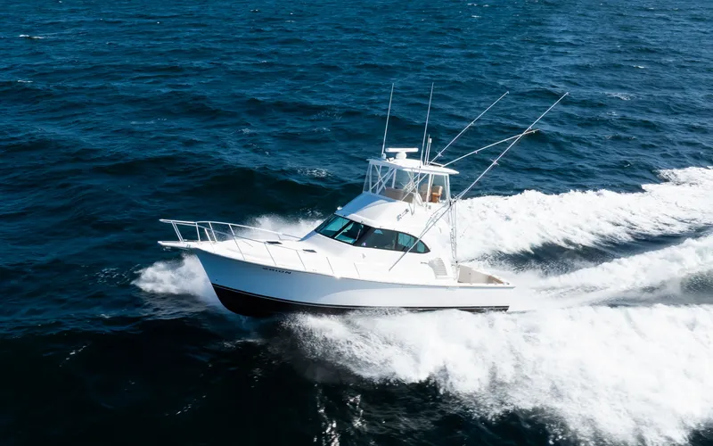 Slide: The Image of Henriques 42 Express Hardtop Bridge 2021 - 7