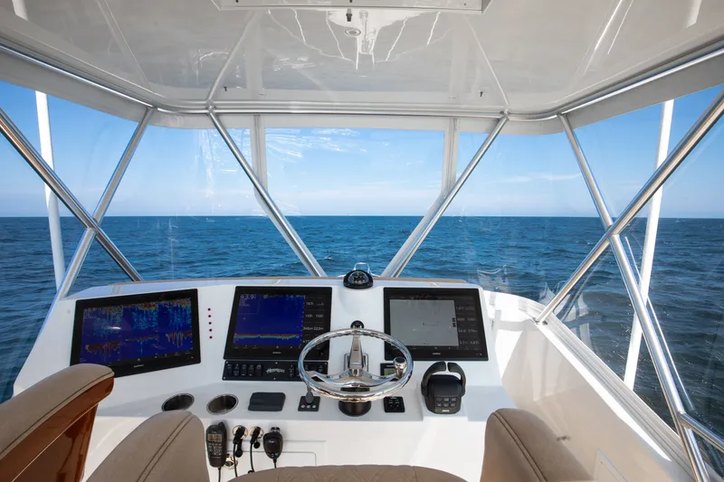 Slide: The Image of Henriques 42 Express Hardtop Bridge 2021 - 9