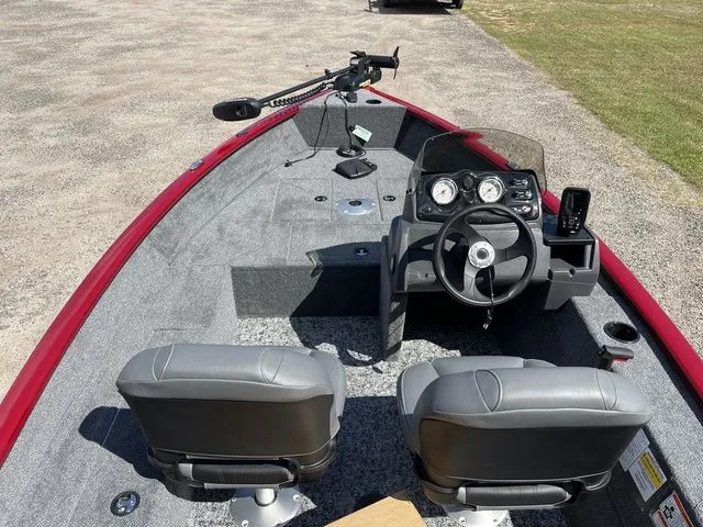 Slide: The Image of Tracker Super Guide V-16 SC 2026 - 15