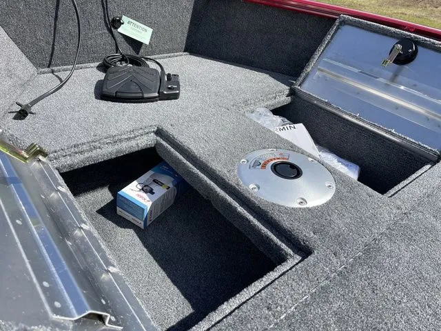 Slide: The Image of Tracker Super Guide V-16 SC 2026 - 20