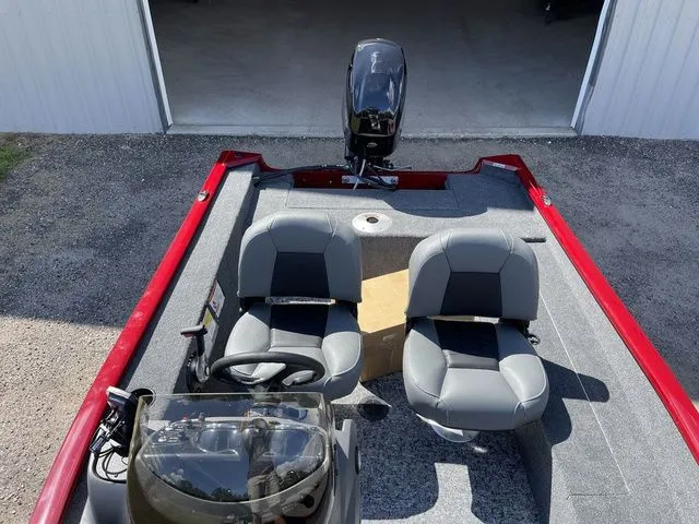 Slide: The Image of Tracker Super Guide V-16 SC 2026 - 21