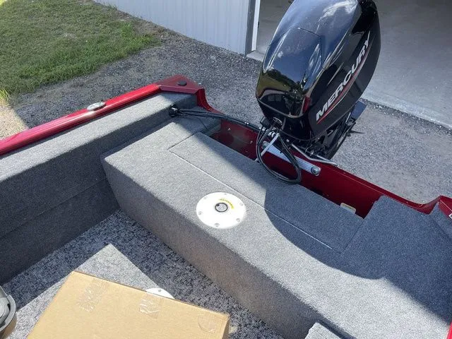 Slide: The Image of Tracker Super Guide V-16 SC 2026 - 28