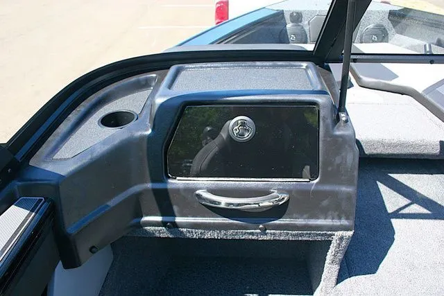 Slide: The Image of Lund 1875 Crossover XS 2026 - 9