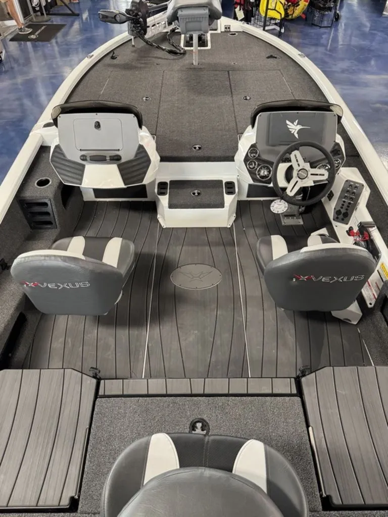 Slide: The Image of Vexus AVX 1985s 2026 - 5