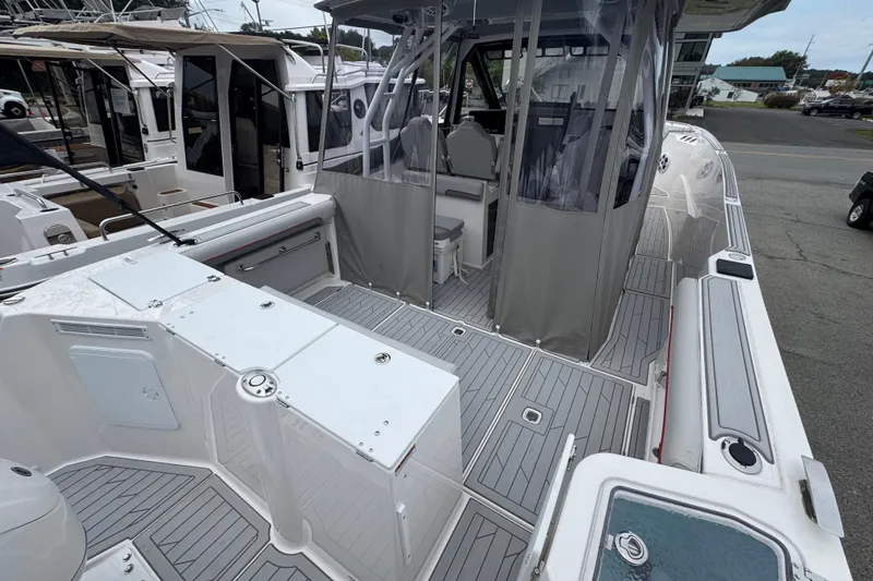 Slide: The Image of 2026 Solara S-310 CW boat interior with sleek design and modern features. - 10
