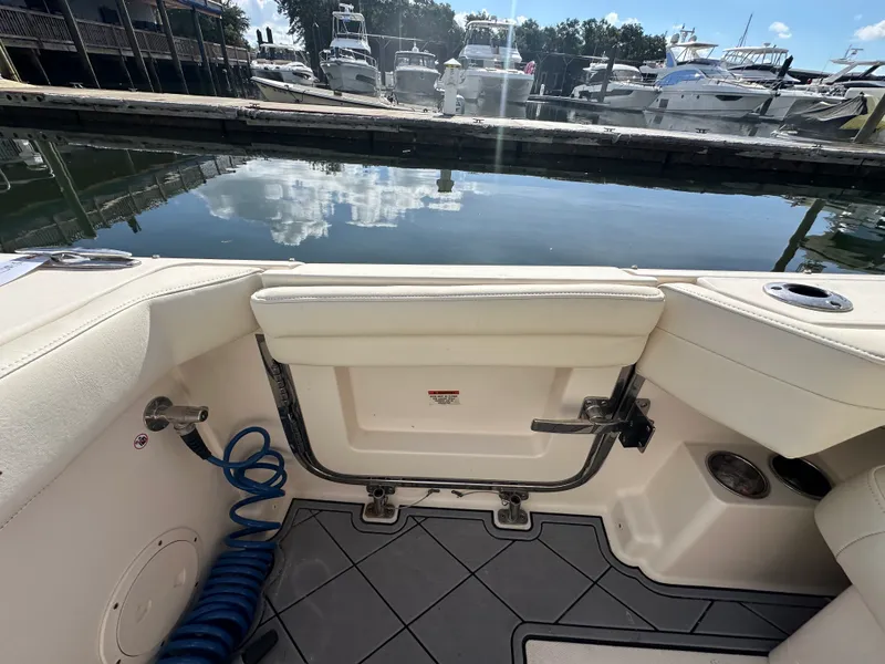 Slide: The Image of Grady-White 285 FREEDOM 2022 - 14