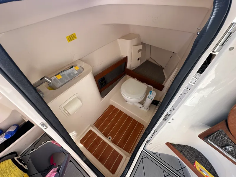 Slide: The Image of Grady-White 285 FREEDOM 2022 - 19