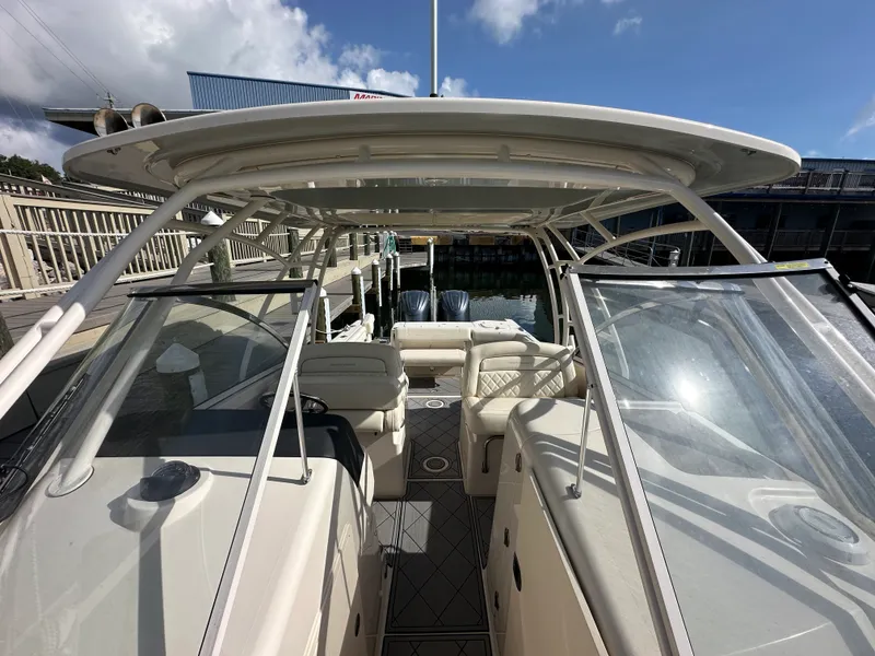 Slide: The Image of Grady-White 285 FREEDOM 2022 - 21