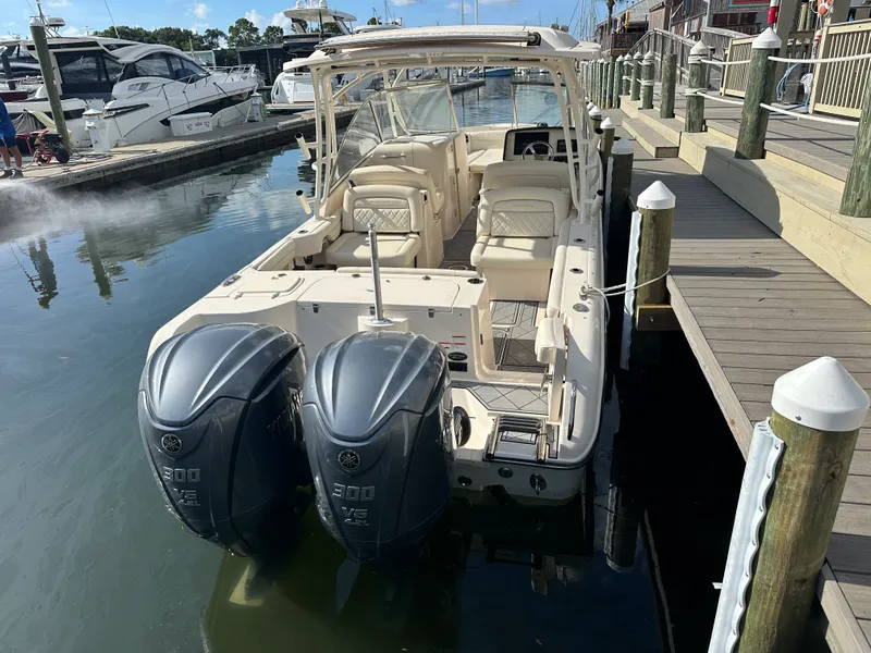 Slide: The Image of Grady-White 285 FREEDOM 2022 - 3