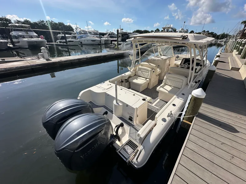 Slide: The Image of Grady-White 285 FREEDOM 2022 - 4