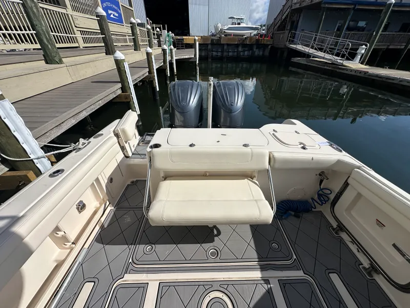 Slide: The Image of Grady-White 285 FREEDOM 2022 - 5