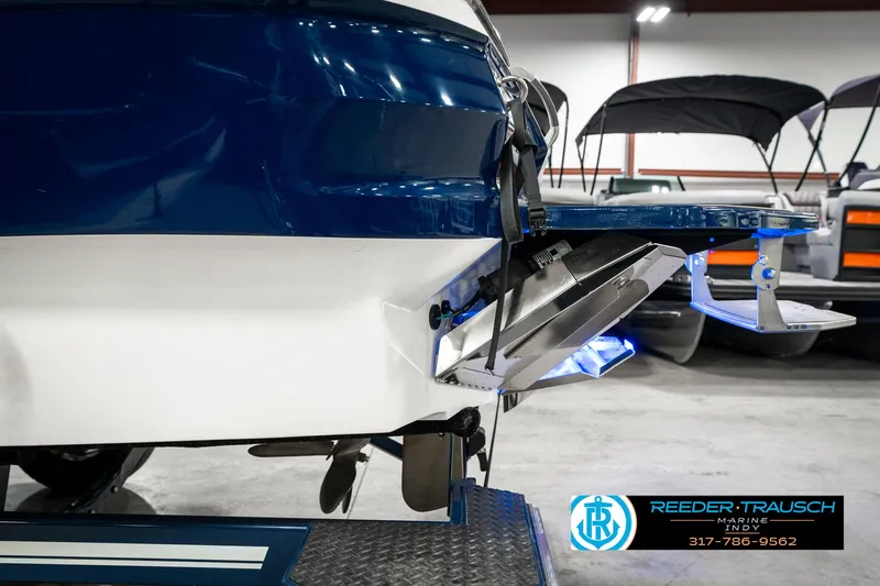 Slide: The Image of MasterCraft X24 2023 - 60