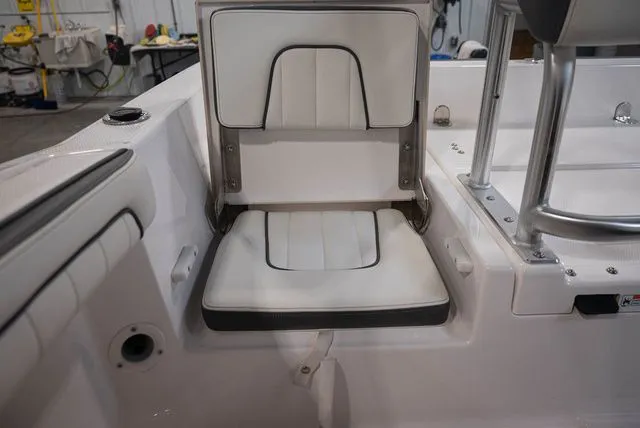 Slide: The Image of Yamaha 190 FSH Sport 2016 - 15