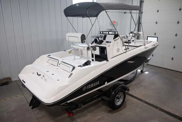 Slide: The Image of Yamaha 190 FSH Sport 2016 - 5