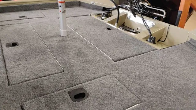 Slide: The Image of Tracker Pro Team 175 TXW 2026 - 30